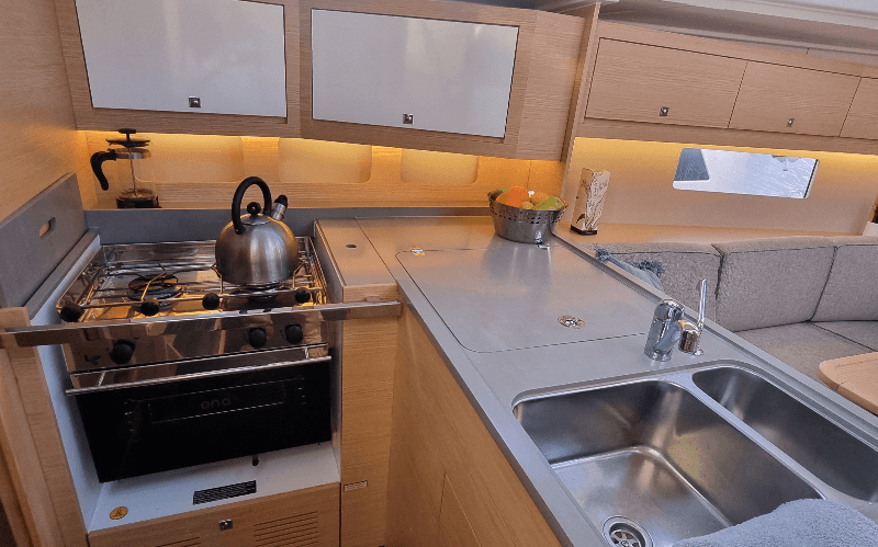 Dufour 37 - 3 cab. "Epicure" - Photo 7