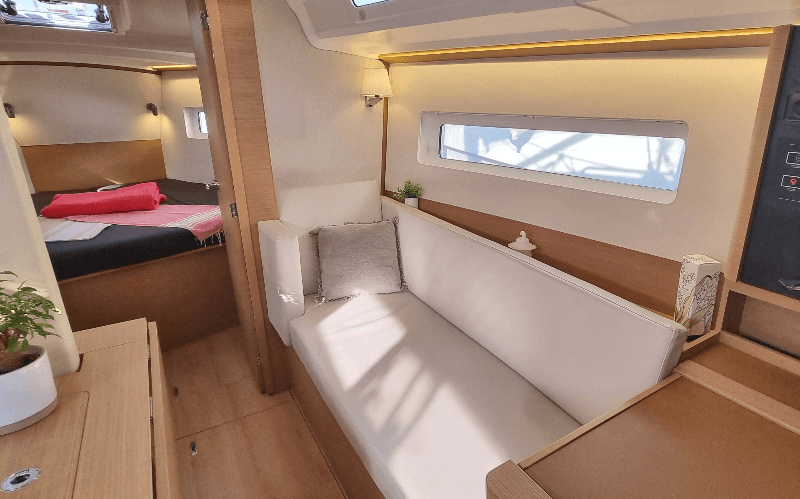 Sun Odyssey 380 - 3 cab. "Sunny" - Photo 7