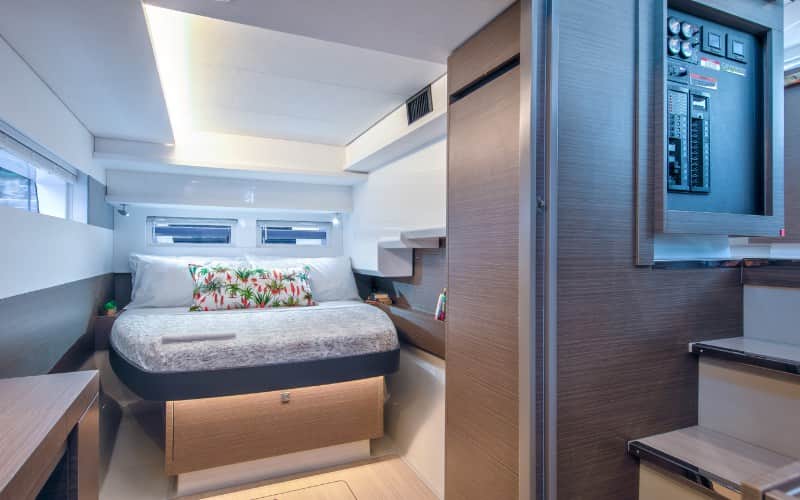 Léopard 46 PC - 4 cab. "Astro" - Photo 13